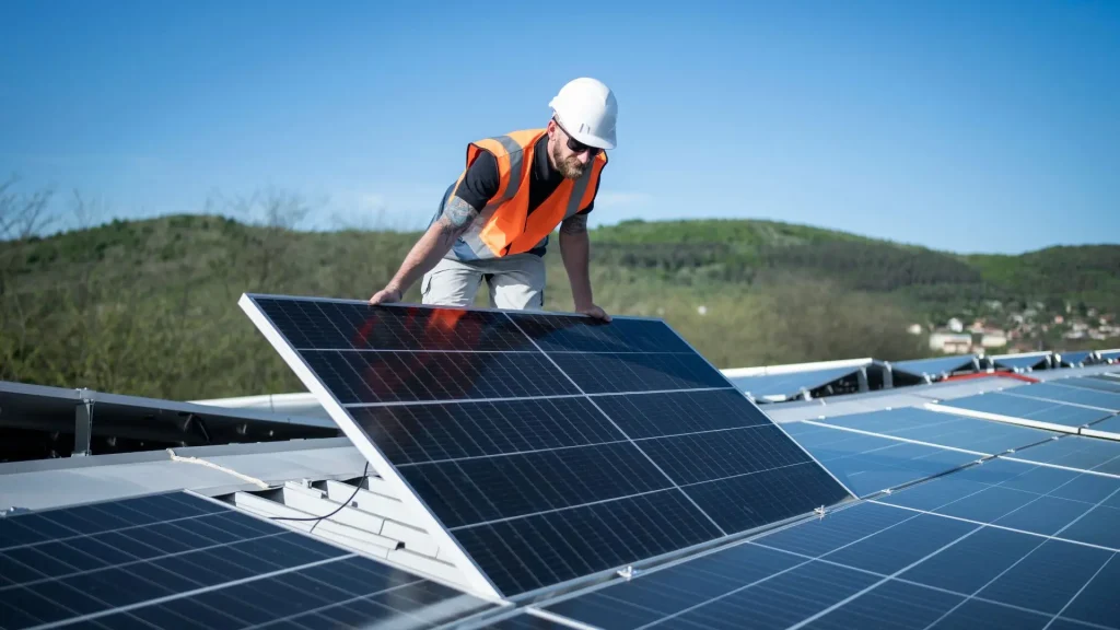Comment fonctionne une cellule solaire à hétérojonction